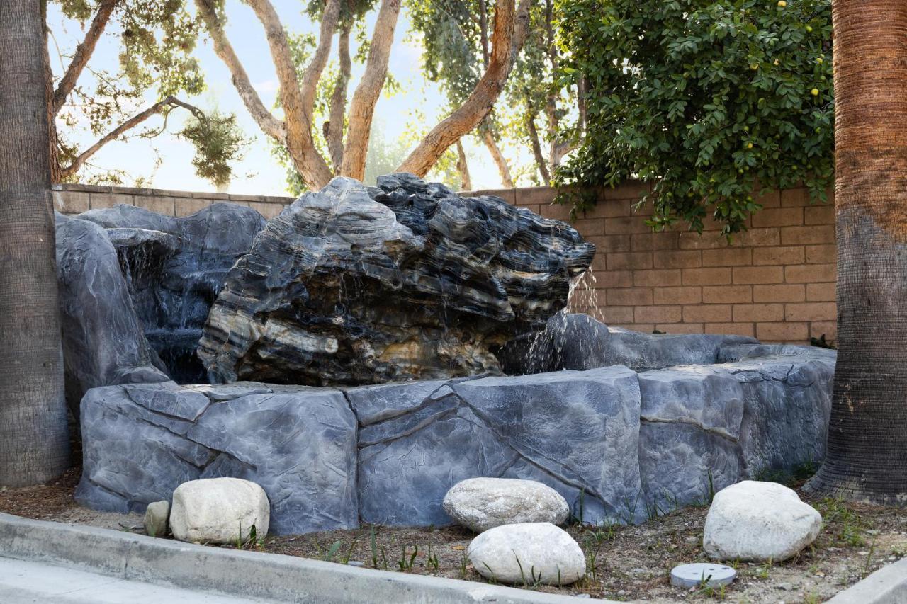 Hotel Huntington Duarte エクステリア 写真