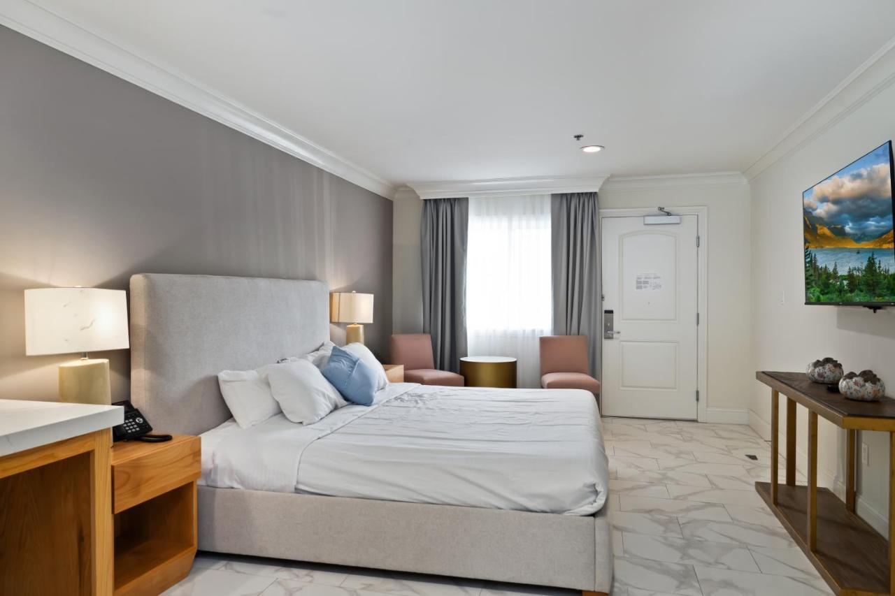 Hotel Huntington Duarte エクステリア 写真