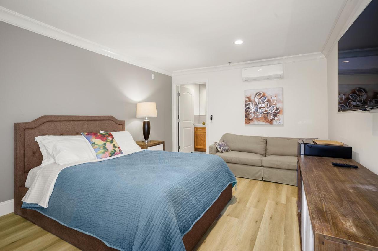 Hotel Huntington Duarte エクステリア 写真
