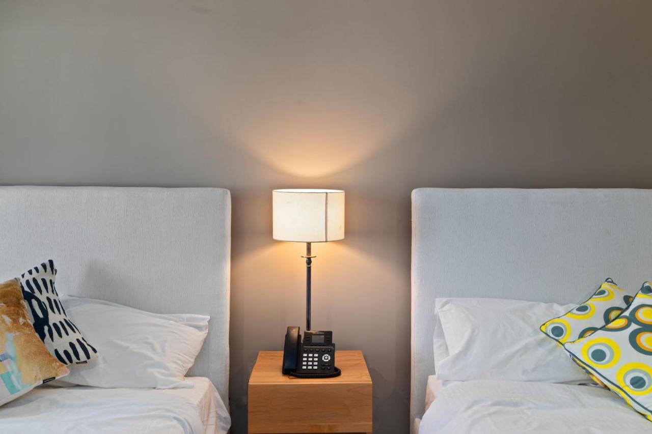 Hotel Huntington Duarte エクステリア 写真