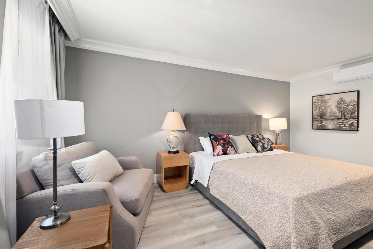 Hotel Huntington Duarte エクステリア 写真